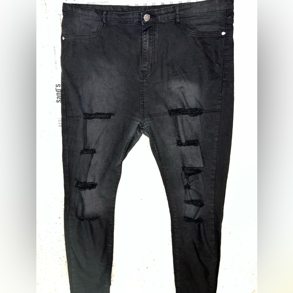 Boohoo distressed black skinny jeans